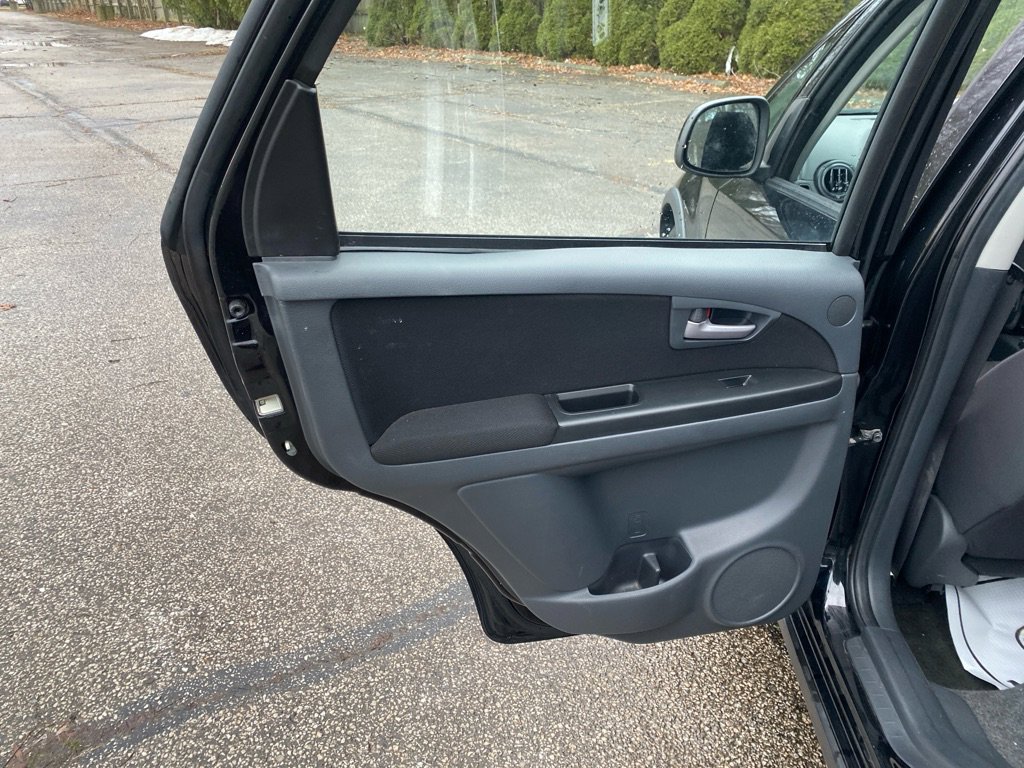 Used 2012 Suzuki SX4 AWD Hatchback image 15