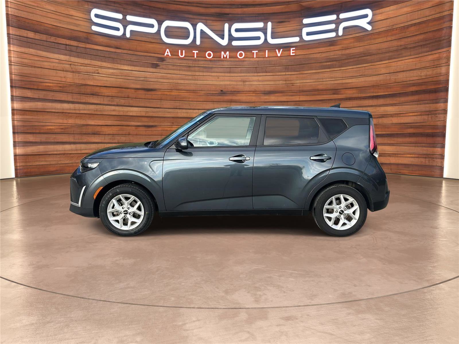 Used 2024 Kia Soul LX w/ Option Group 015 image 2