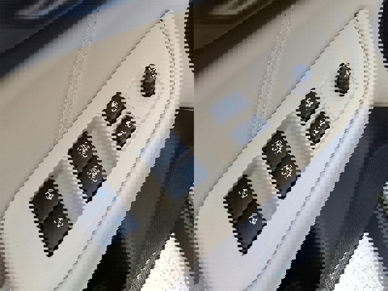 Used 2018 Subaru Outback 2.5i Limited image 17