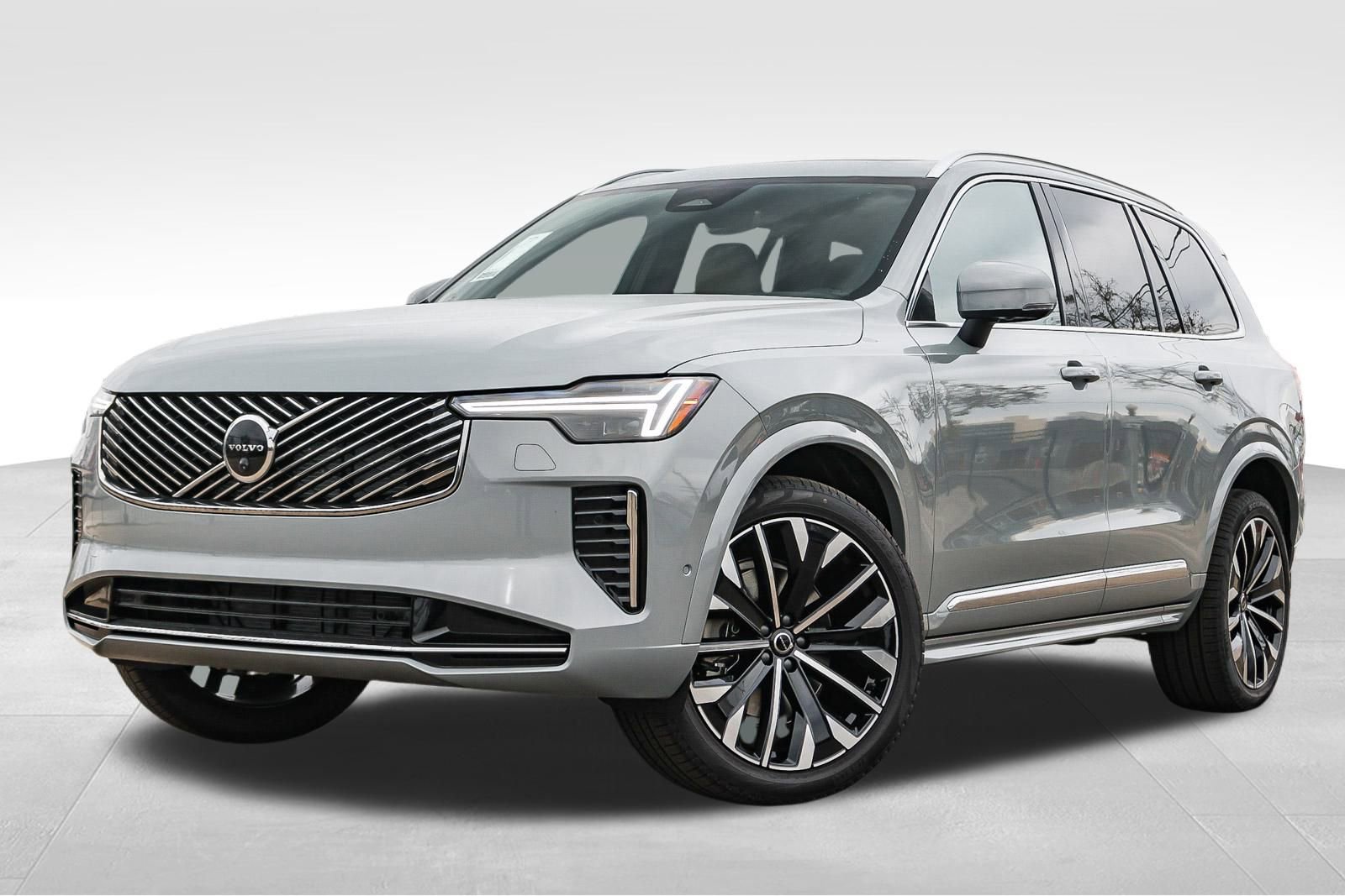 New 2026 Volvo XC90 B5 Plus w/ Protection Package image 1