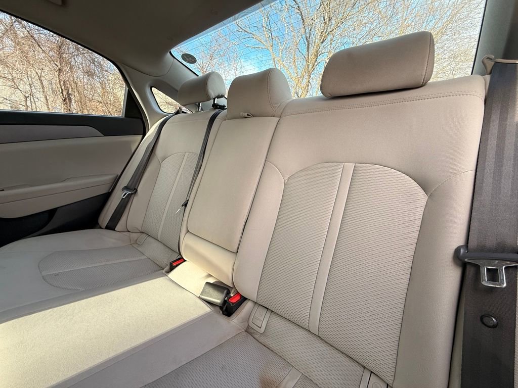 Used 2015 Hyundai Sonata SE FWD image 15
