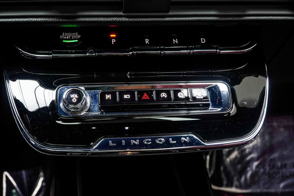 Used 2025 Lincoln Corsair Reserve w/ Equipment Group 202A FWD image 25