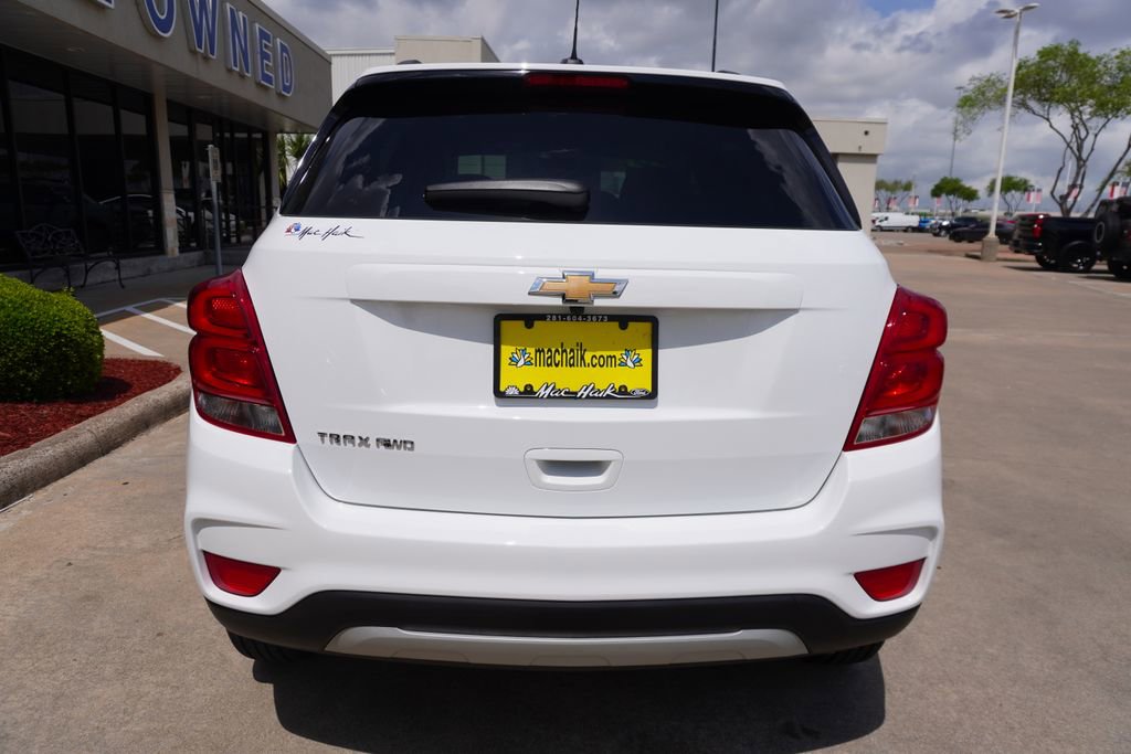 Used 2022 Chevrolet Trax LT w/ LT Convenience Package image 5