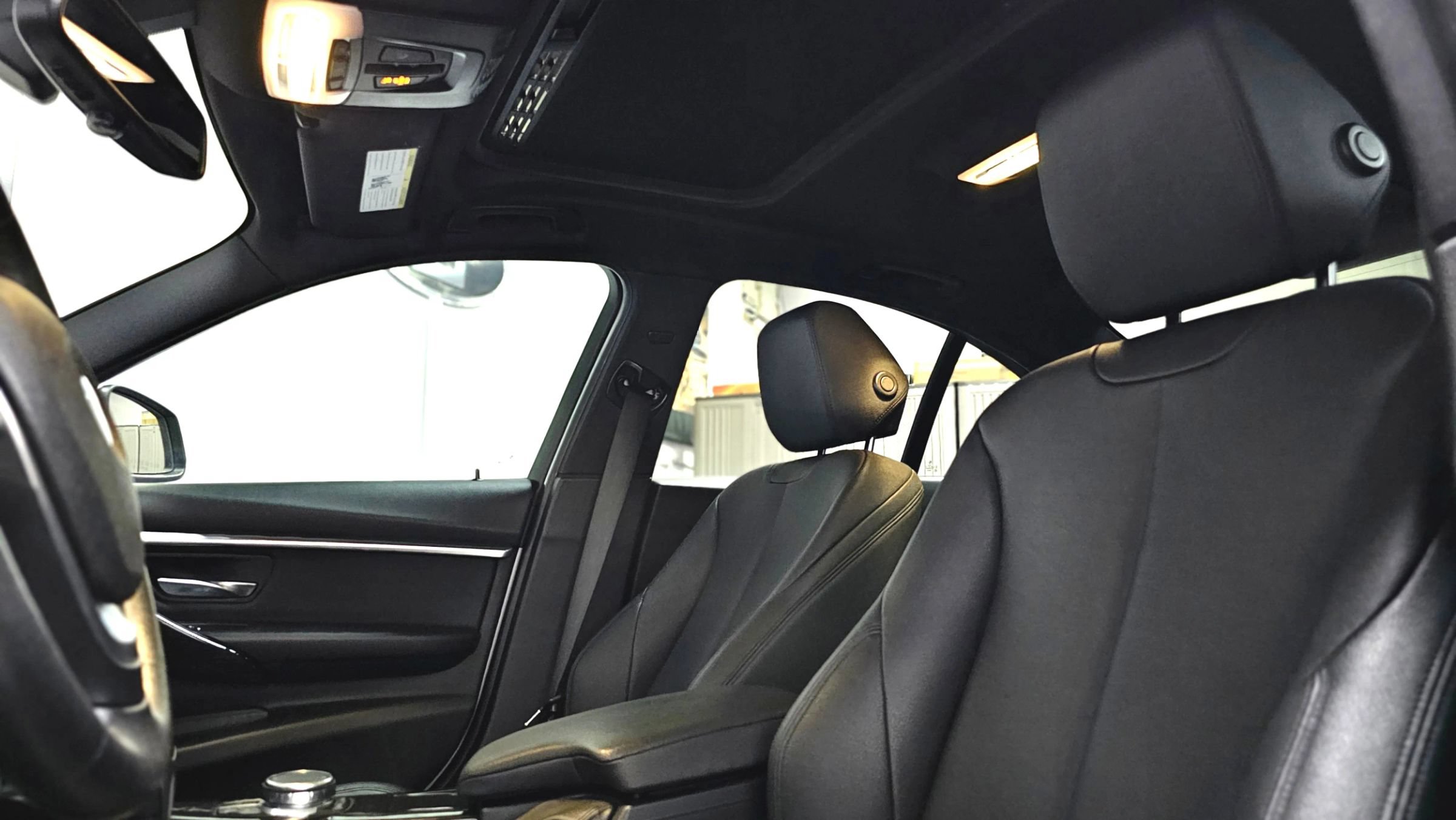 Used 2018 BMW 328d Sedan RWD image 11
