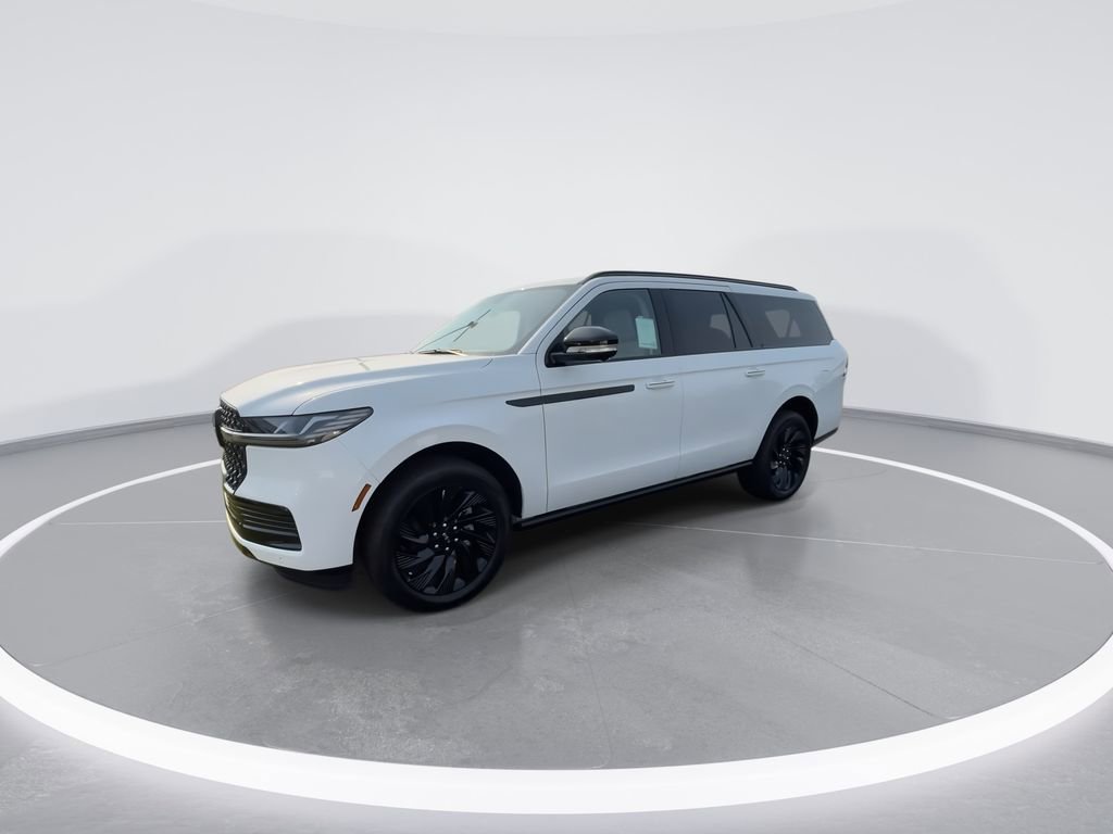 New 2026 Lincoln Navigator L Reserve AWD/4WD image 4