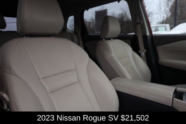 Used 2023 Nissan Rogue SV image 42