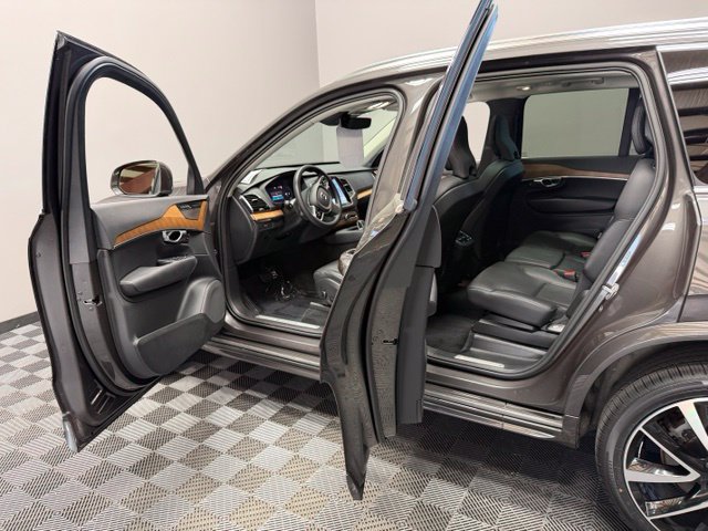 Used 2023 Volvo XC90 B6 Plus w/ Protection Package Premier AWD/4WD image 13