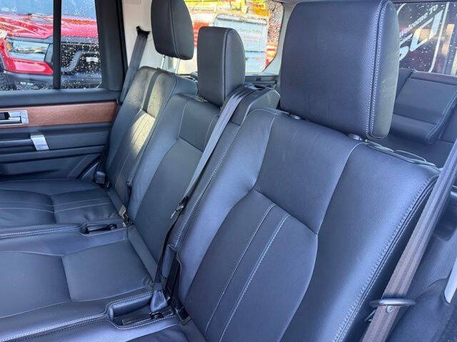 Used 2015 Land Rover LR4 HSE AWD/4WD image 31