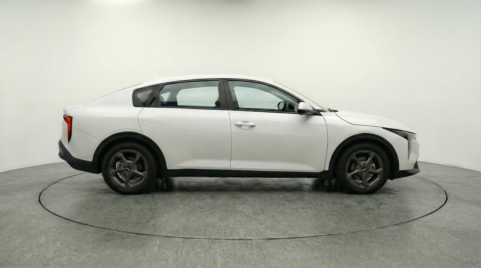 Used 2025 Kia K4 FWD image 8