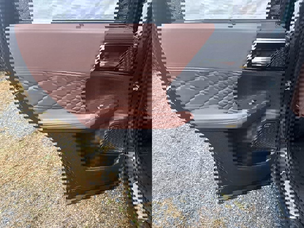 New 2026 Mitsubishi Outlander SEL image 27