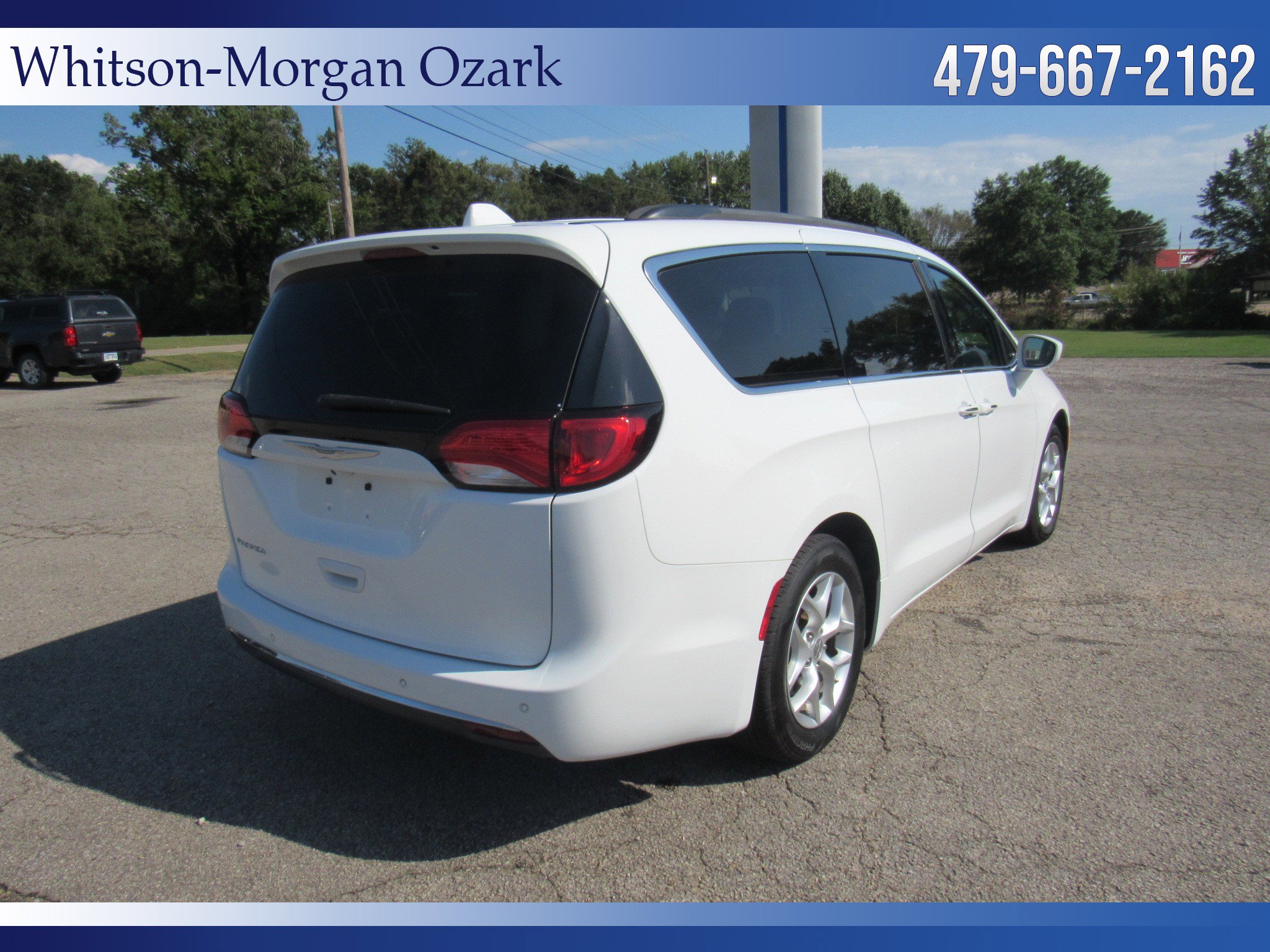 Used 2018 Chrysler Pacifica Touring Plus w/ Tire & Wheel Group image 13