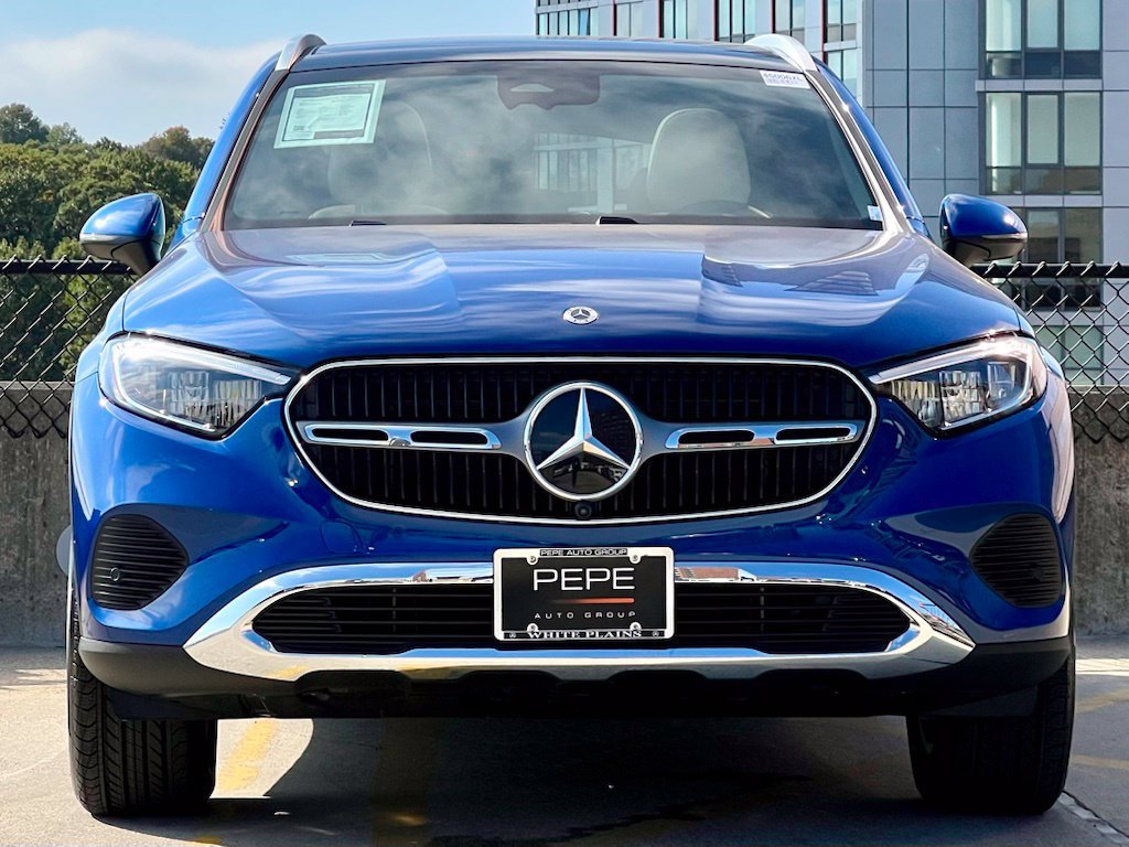 Certified 2026 Mercedes-Benz GLC 300 4MATIC image 3