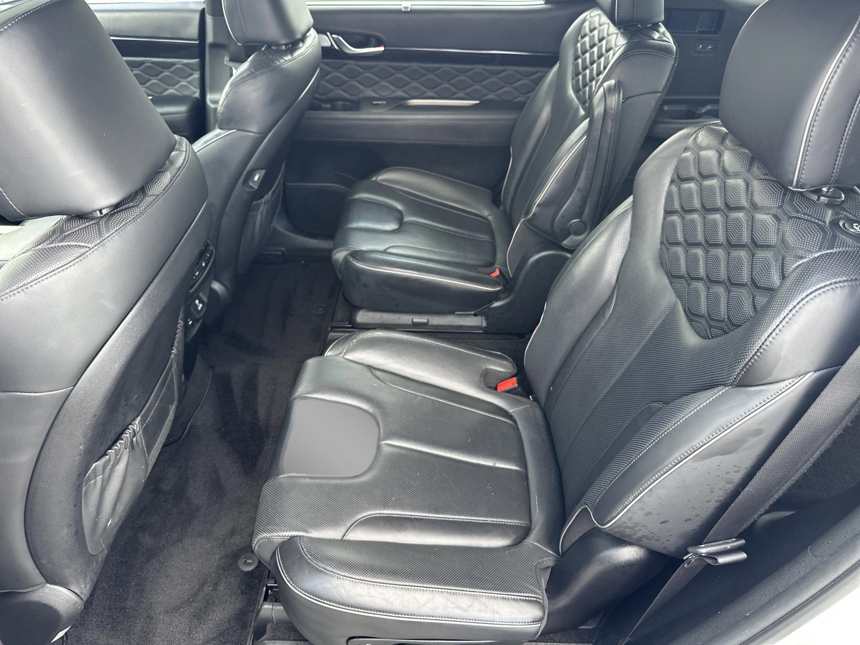 Used 2022 Hyundai Palisade Calligraphy image 18