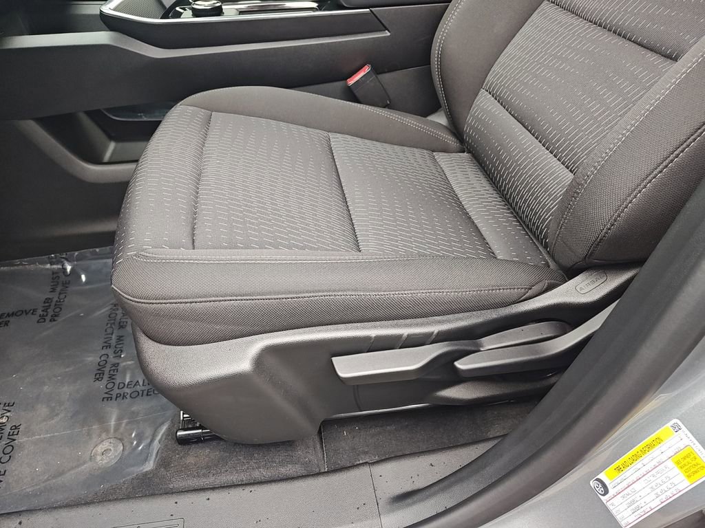 Used 2026 Chevrolet Equinox LT image 28