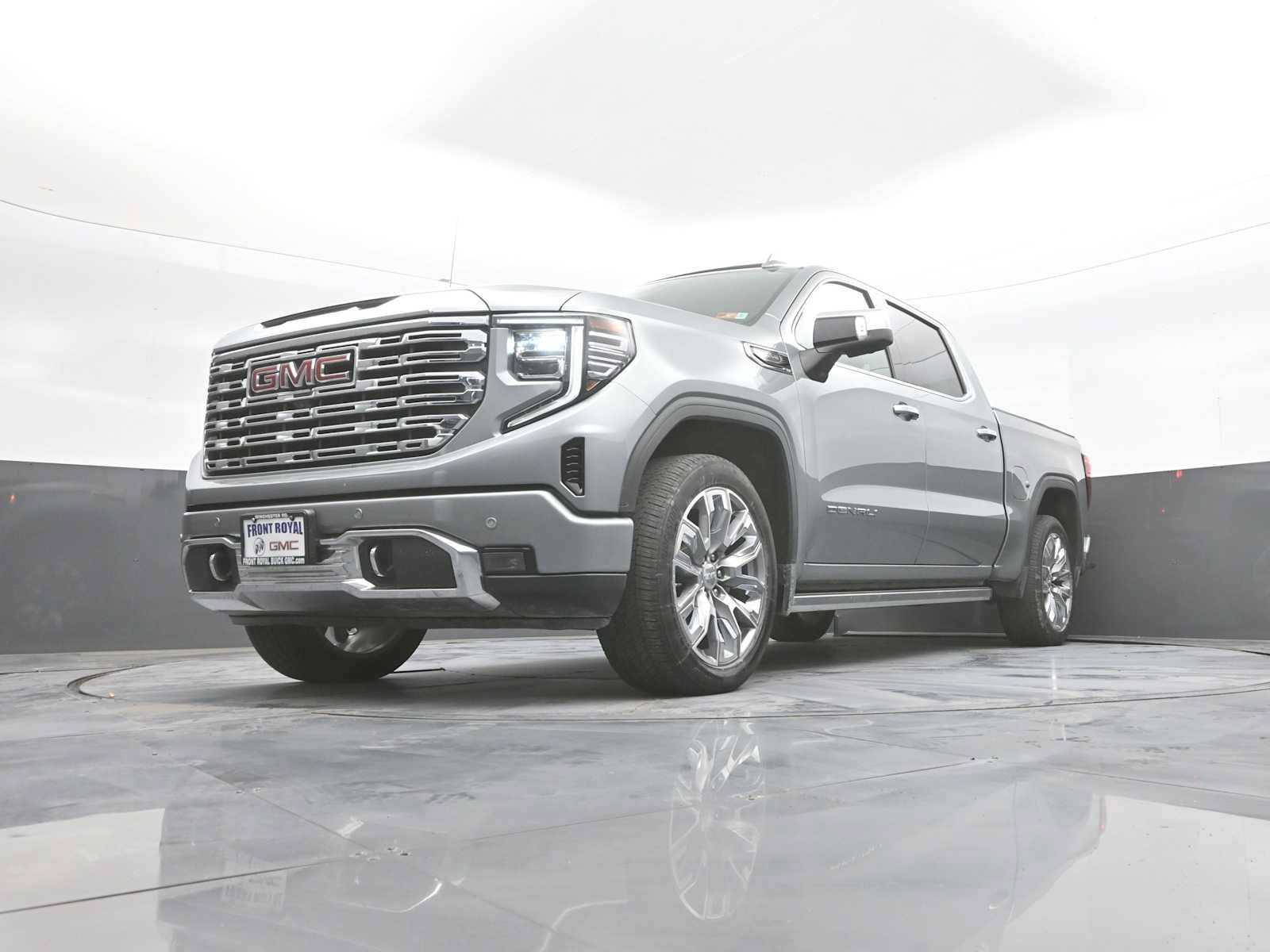 Used 2024 GMC Sierra 1500 Denali w/ Denali Reserve Package AWD/4WD image 38