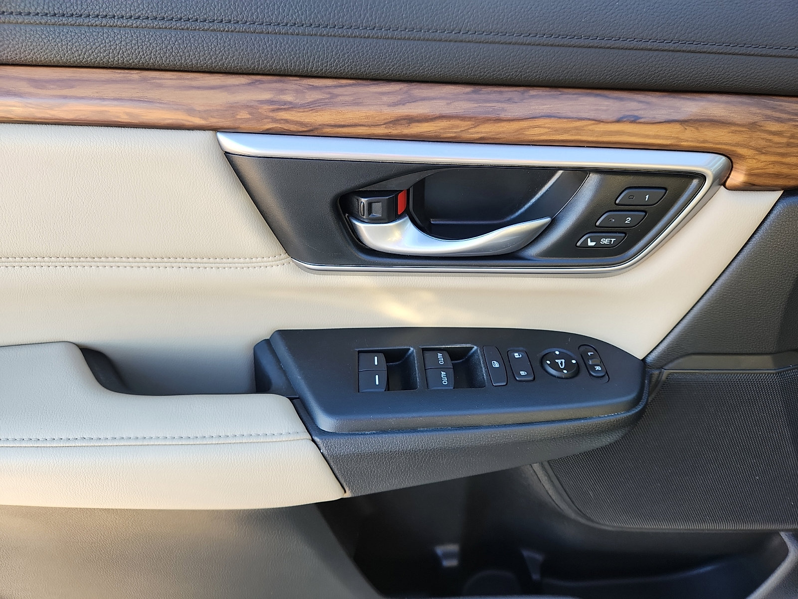 Used 2018 Honda CR-V EX-L image 13