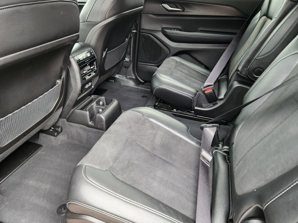 Used 2024 Jeep Grand Cherokee L Altitude AWD/4WD image 6