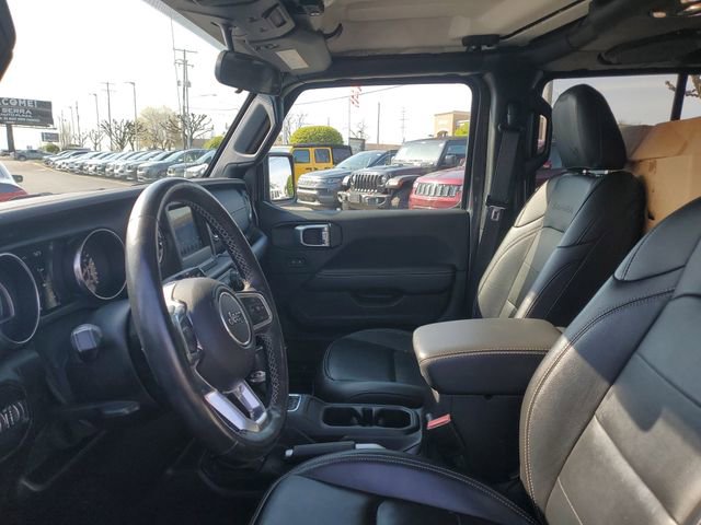 Used 2021 Jeep Wrangler Unlimited Sahara w/ Dual Top Group AWD/4WD image 16