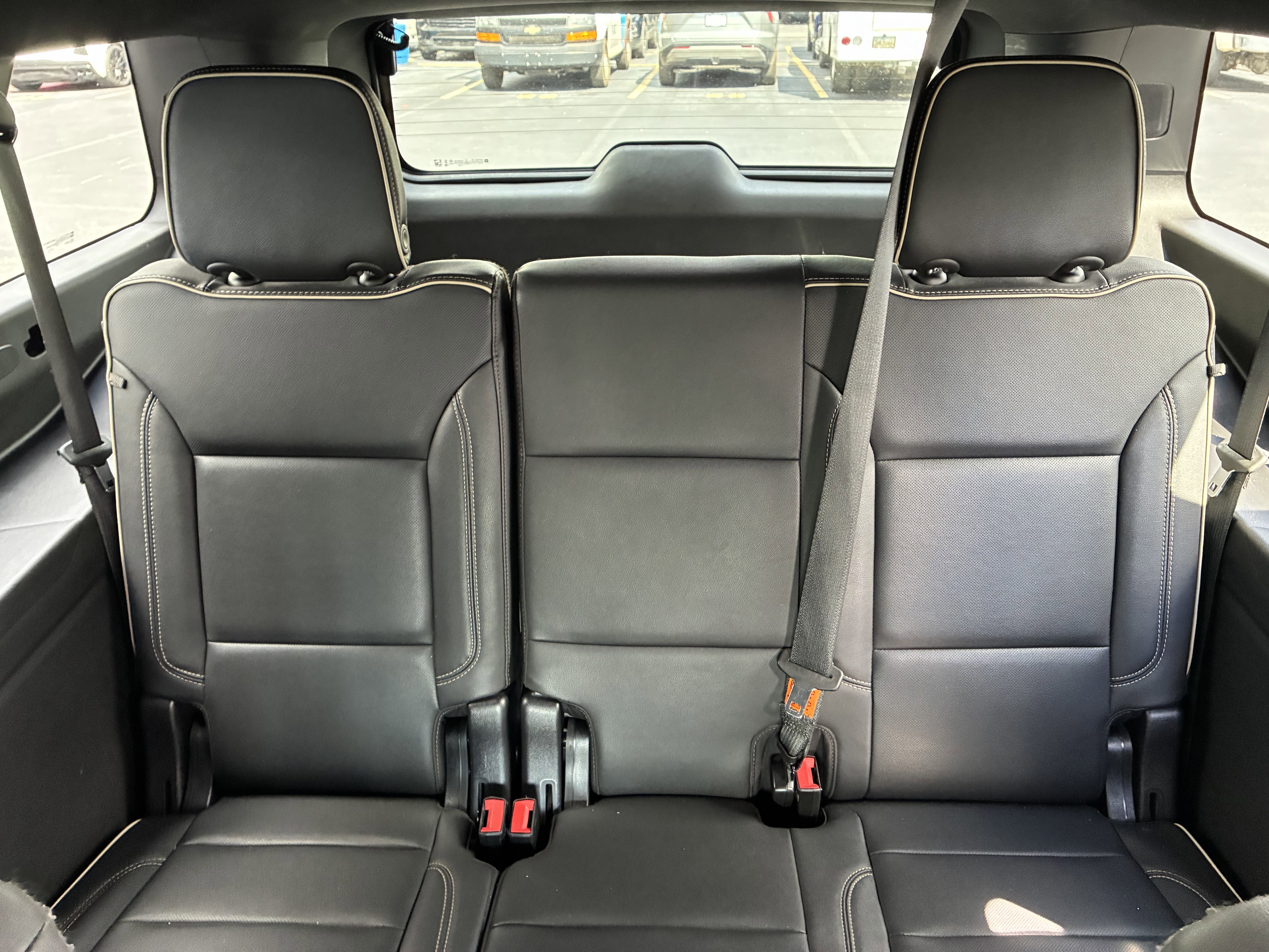 Used 2022 Chevrolet Suburban Premier RWD image 20