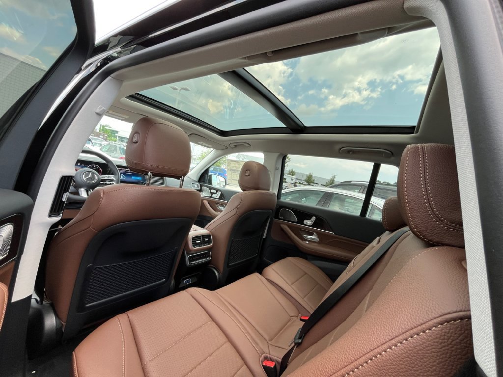 New 2026 Mercedes-Benz GLS 450 4MATIC image 10