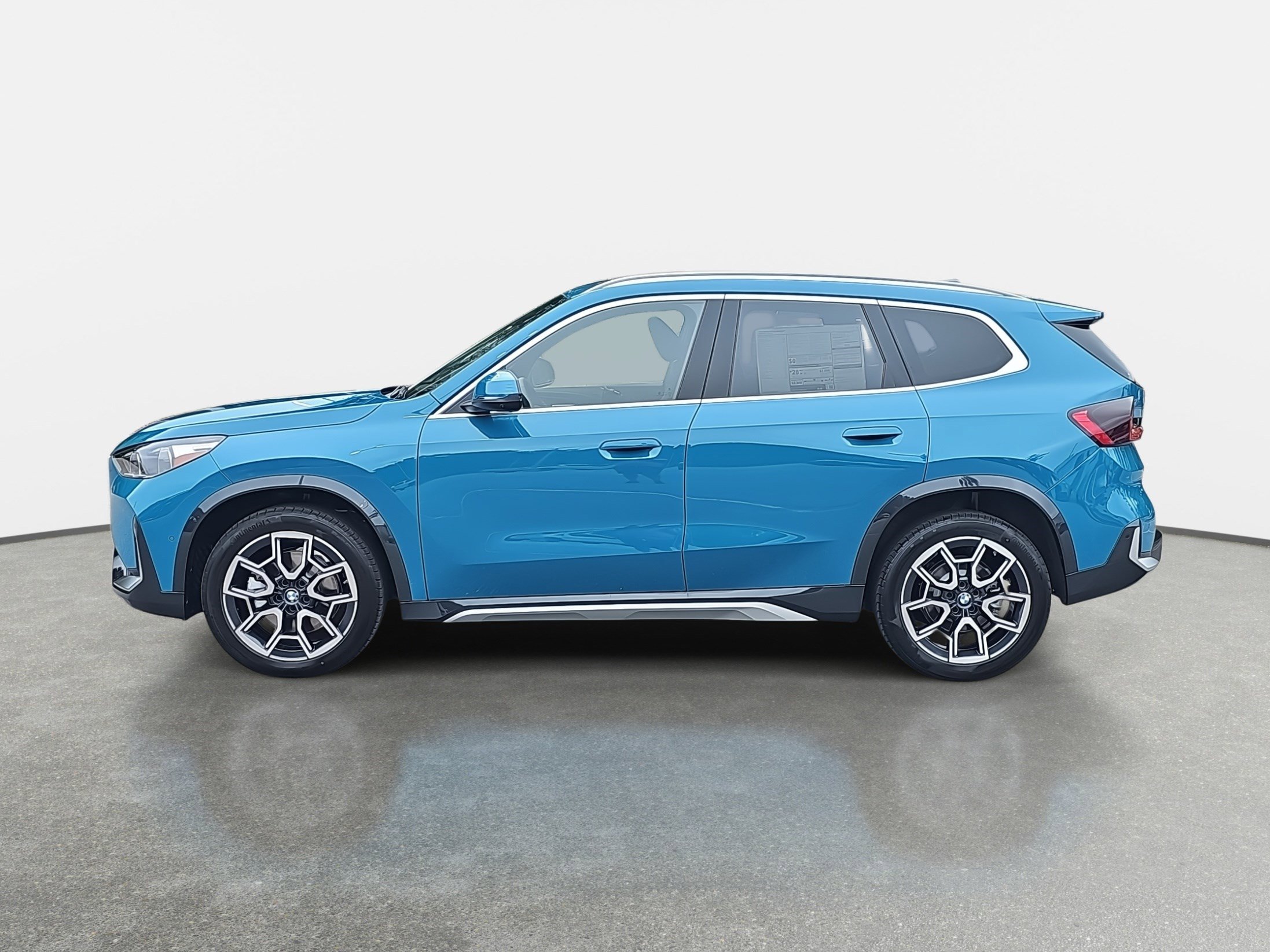 New 2025 BMW X1 xDrive28i w/ Technology Package image 8