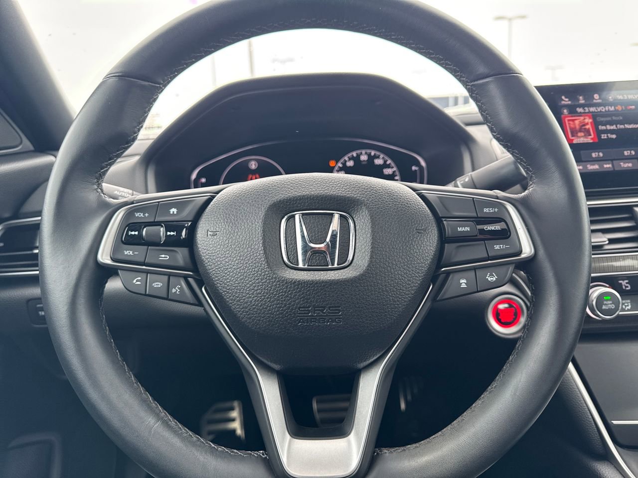 Used 2018 Honda Accord Sport image 18