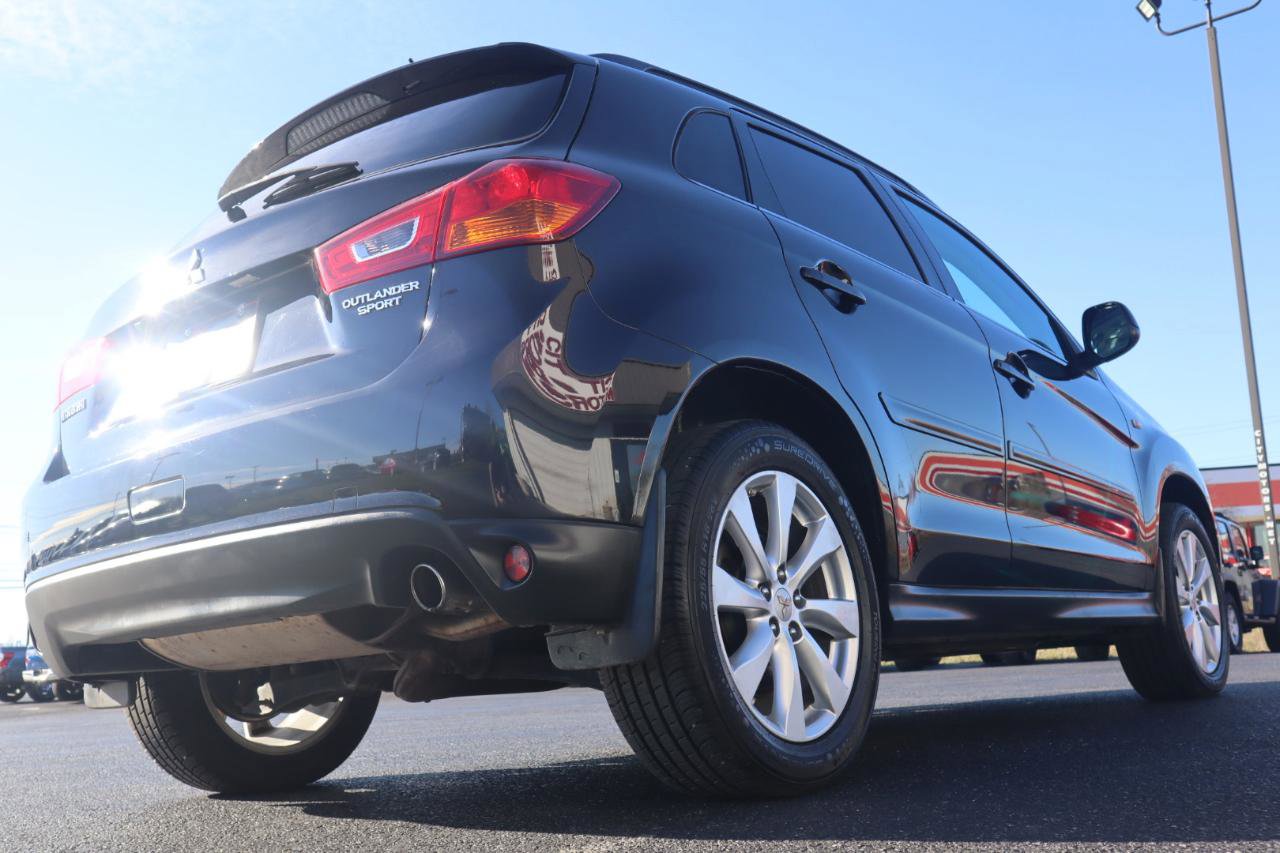 Used 2015 Mitsubishi Outlander Sport SE image 18