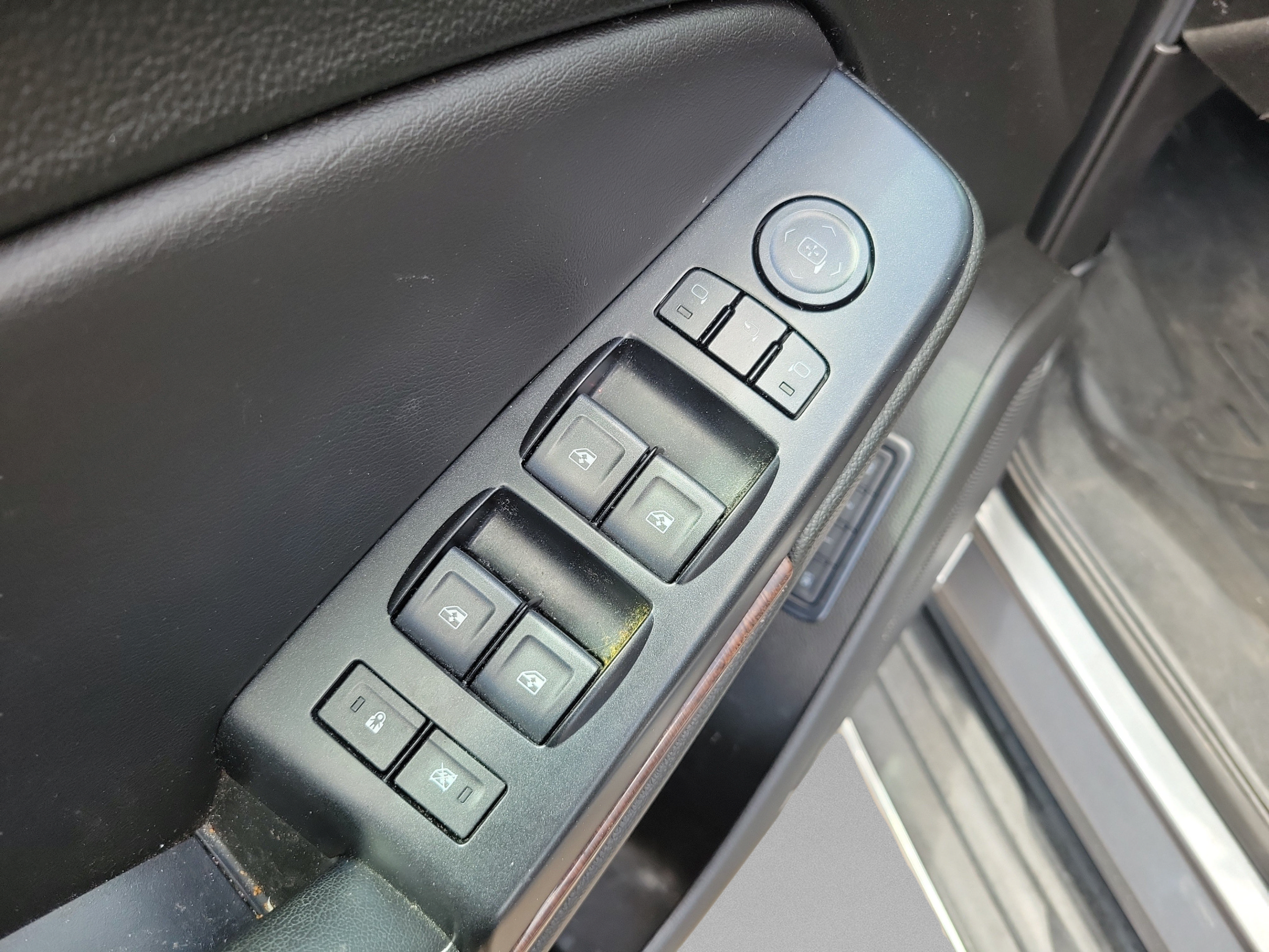 Used 2019 GMC Yukon XL SLT w/ Open Road Package RWD image 24