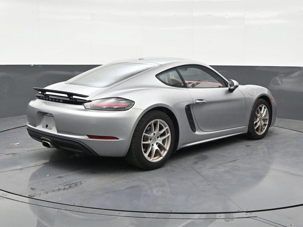 Used 2024 Porsche 718 Cayman RWD image 5