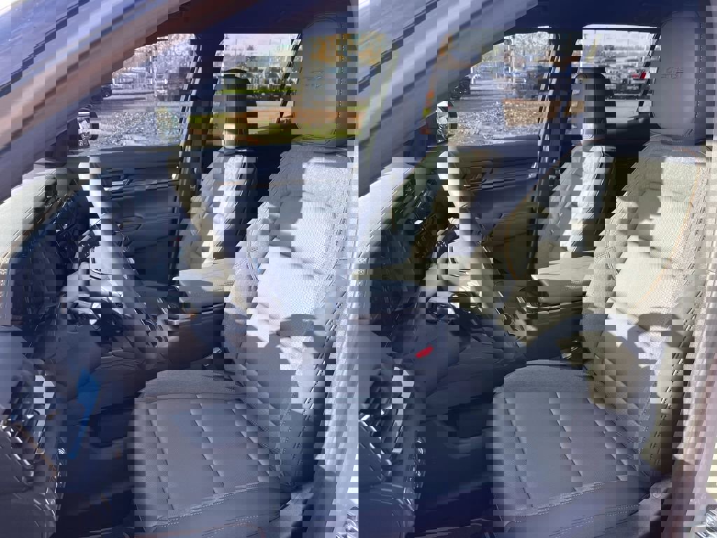 New 2026 GMC Terrain AT4 w/ Convenience Package III image 19