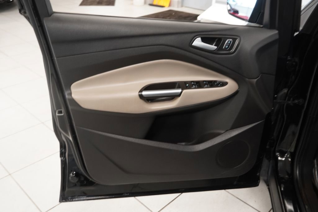 Used 2019 Ford Escape SEL AWD/4WD image 5