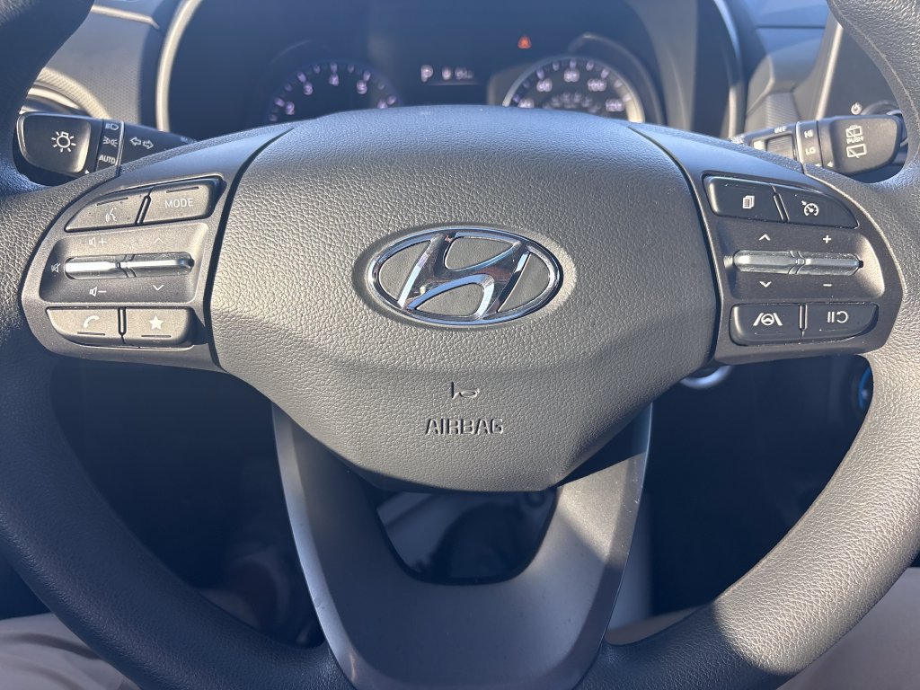 Used 2023 Hyundai Kona SEL AWD/4WD image 15