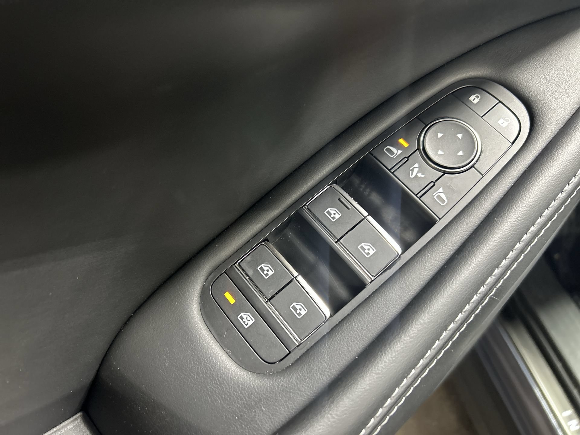 Used 2023 INFINITI QX60 Sensory AWD/4WD image 25