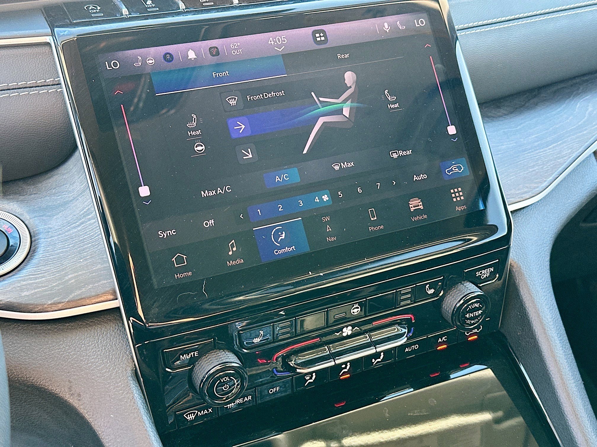 Used 2023 Jeep Grand Cherokee L Limited w/ Black Appearance Package image 24