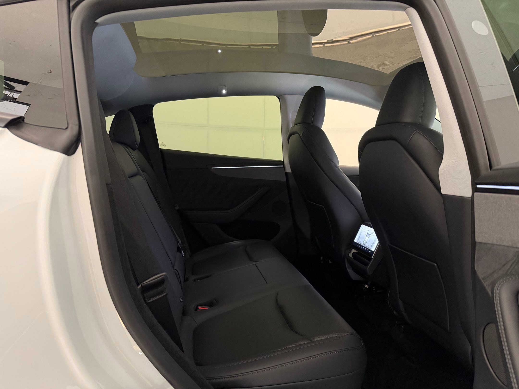 Used 2026 Tesla Model Y Long Range AWD/4WD image 28