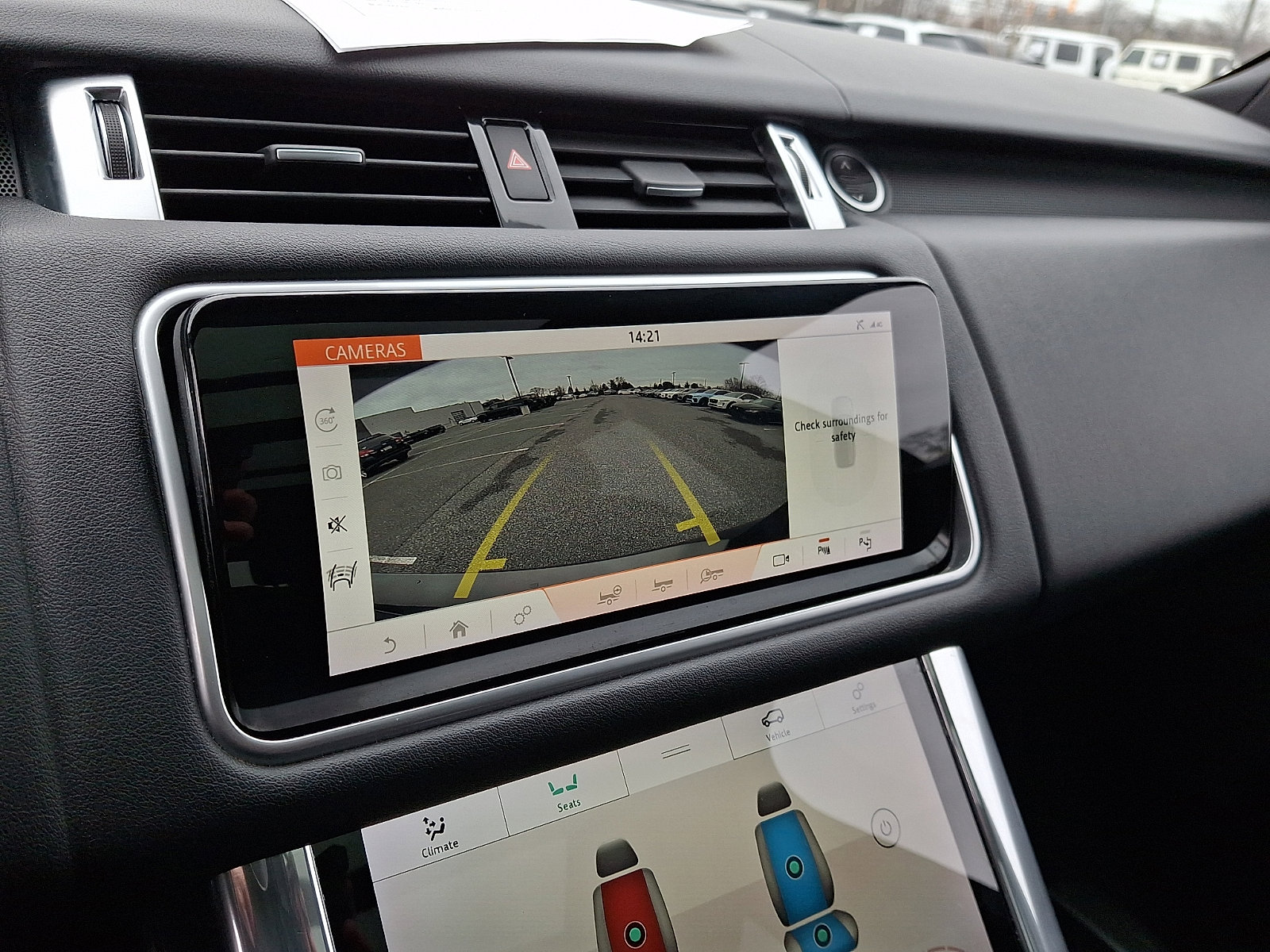 Used 2019 Land Rover Range Rover Sport HSE image 18