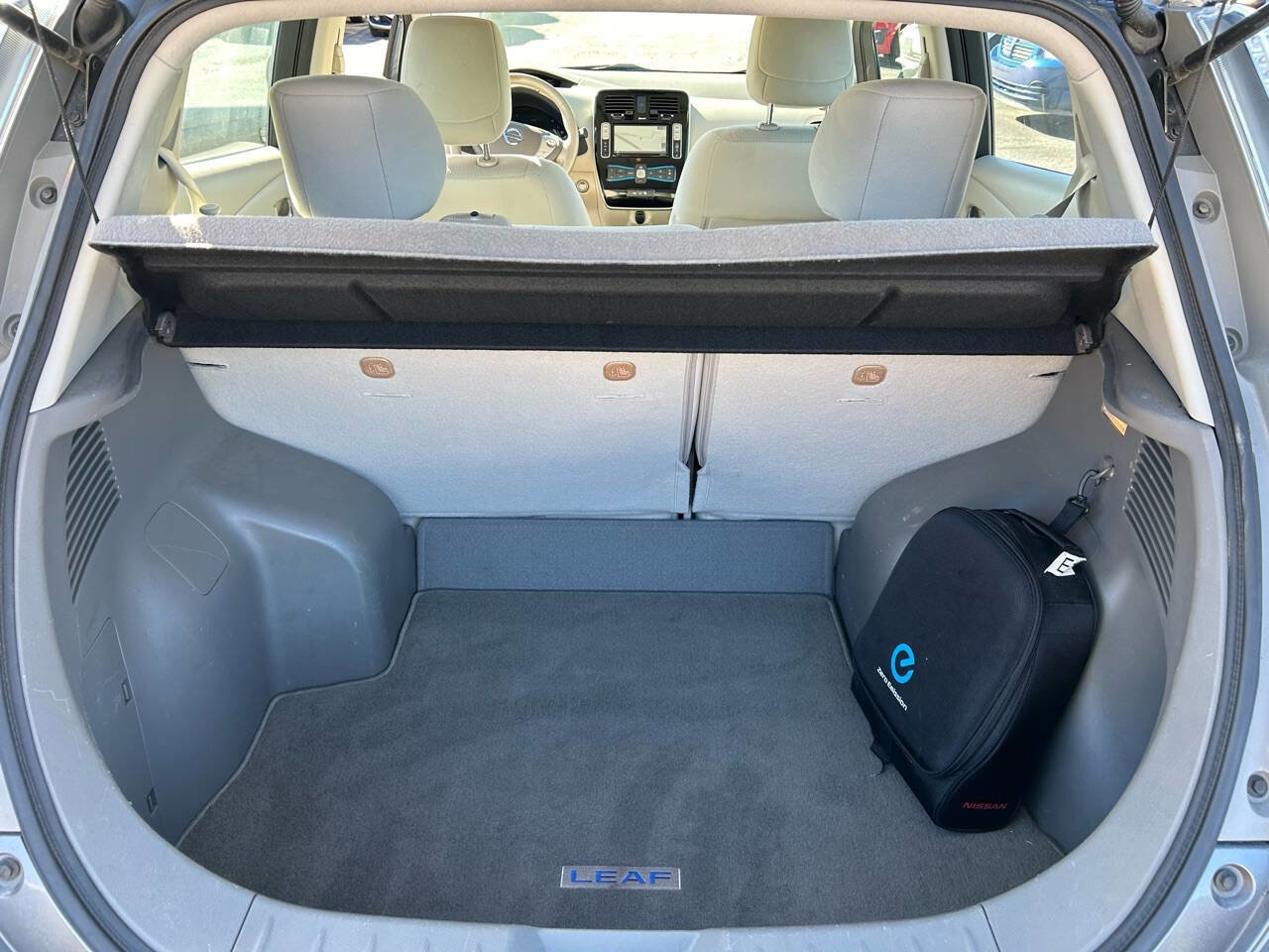Used 2014 Nissan Leaf SV w/ LED & Quick Charge Package image 14