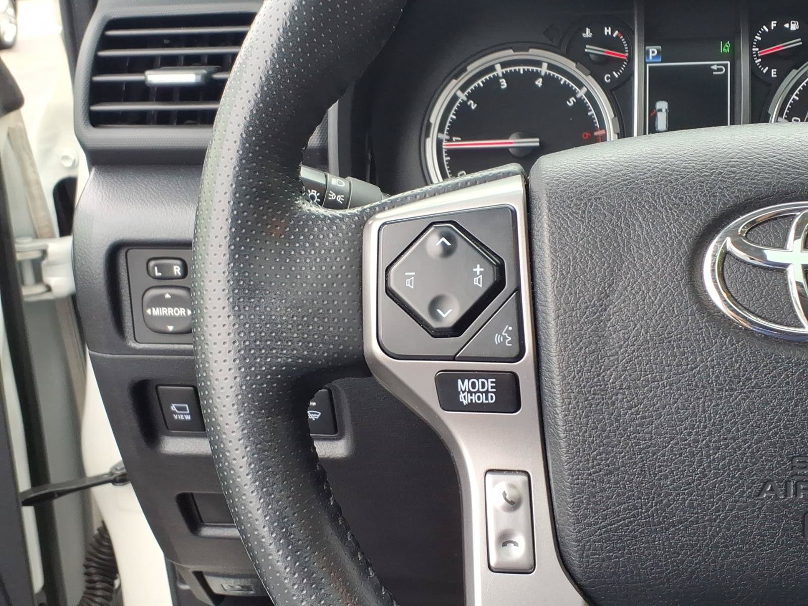 Used 2023 Toyota 4Runner Limited AWD/4WD image 19