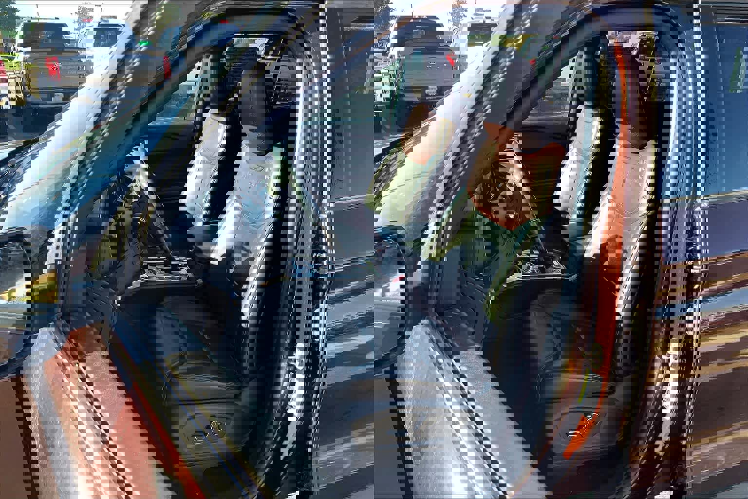 Used 2020 Ford Explorer Platinum w/ Premium Technology Package image 7