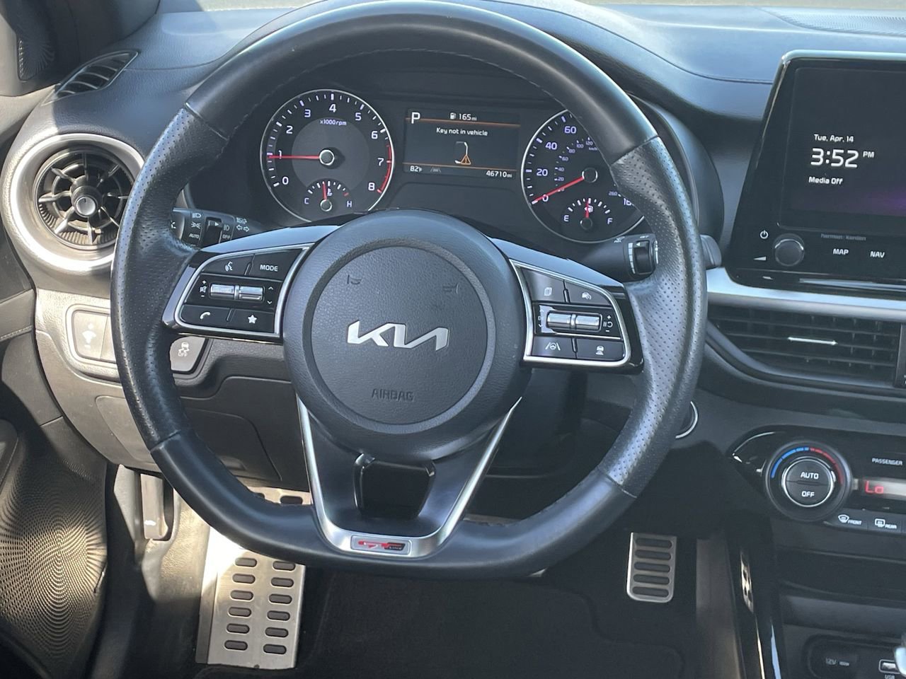 Used 2024 Kia Forte GT-Line w/ GT-Line Premium Package image 16