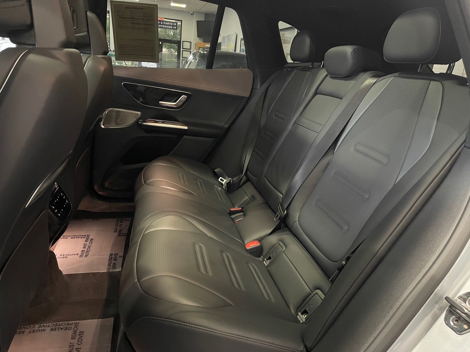 Used 2025 Mercedes-Benz EQE AMG 4MATIC SUV image 33