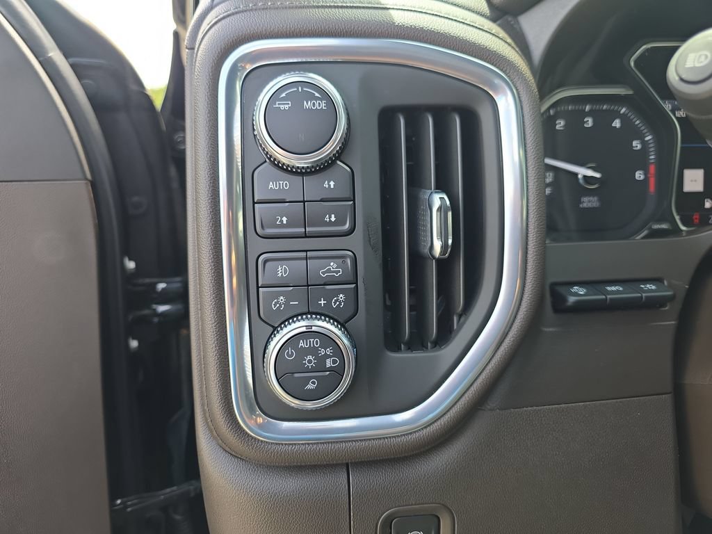Used 2021 GMC Sierra 1500 Denali w/ Denali Ultimate Package AWD/4WD image 21