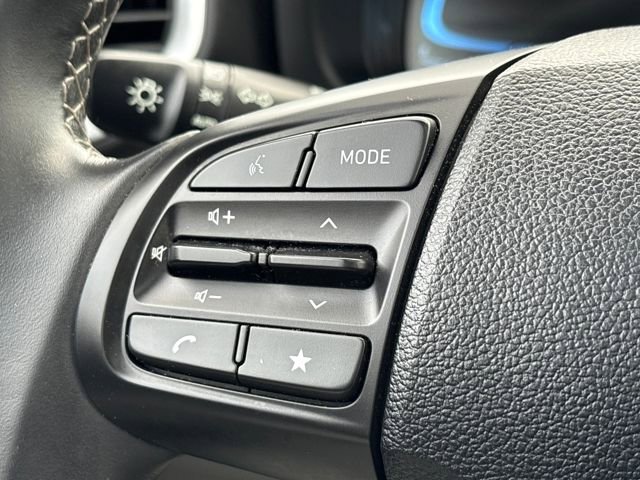 Used 2025 Hyundai Venue SEL image 19