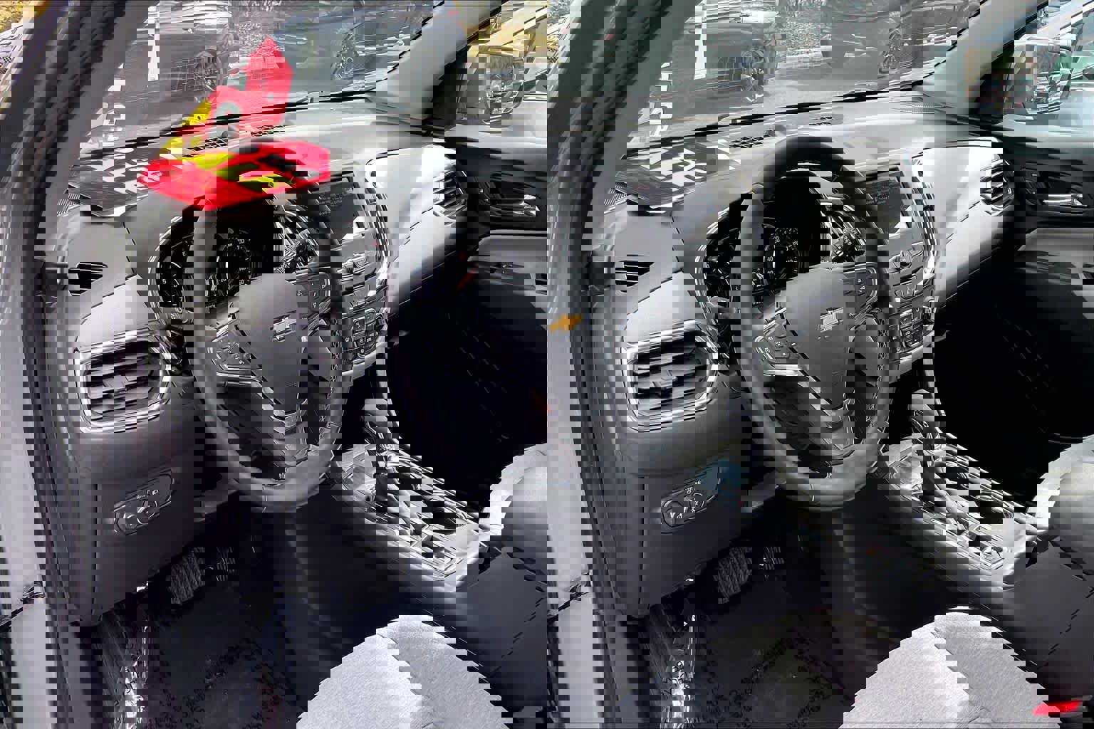 Used 2023 Chevrolet Equinox LT image 14