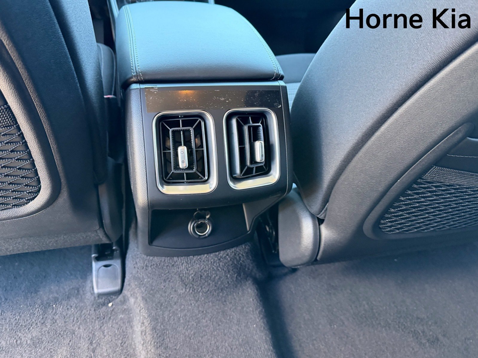 New 2026 Kia Sorento LX FWD image 15