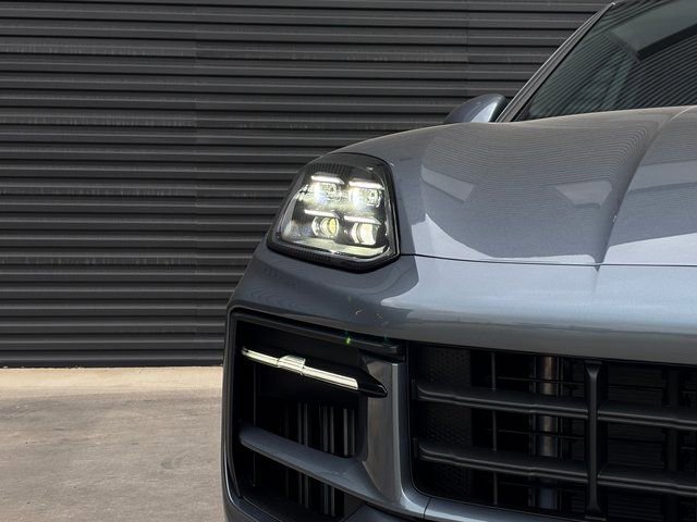 New 2026 Porsche Cayenne Coupe image 12