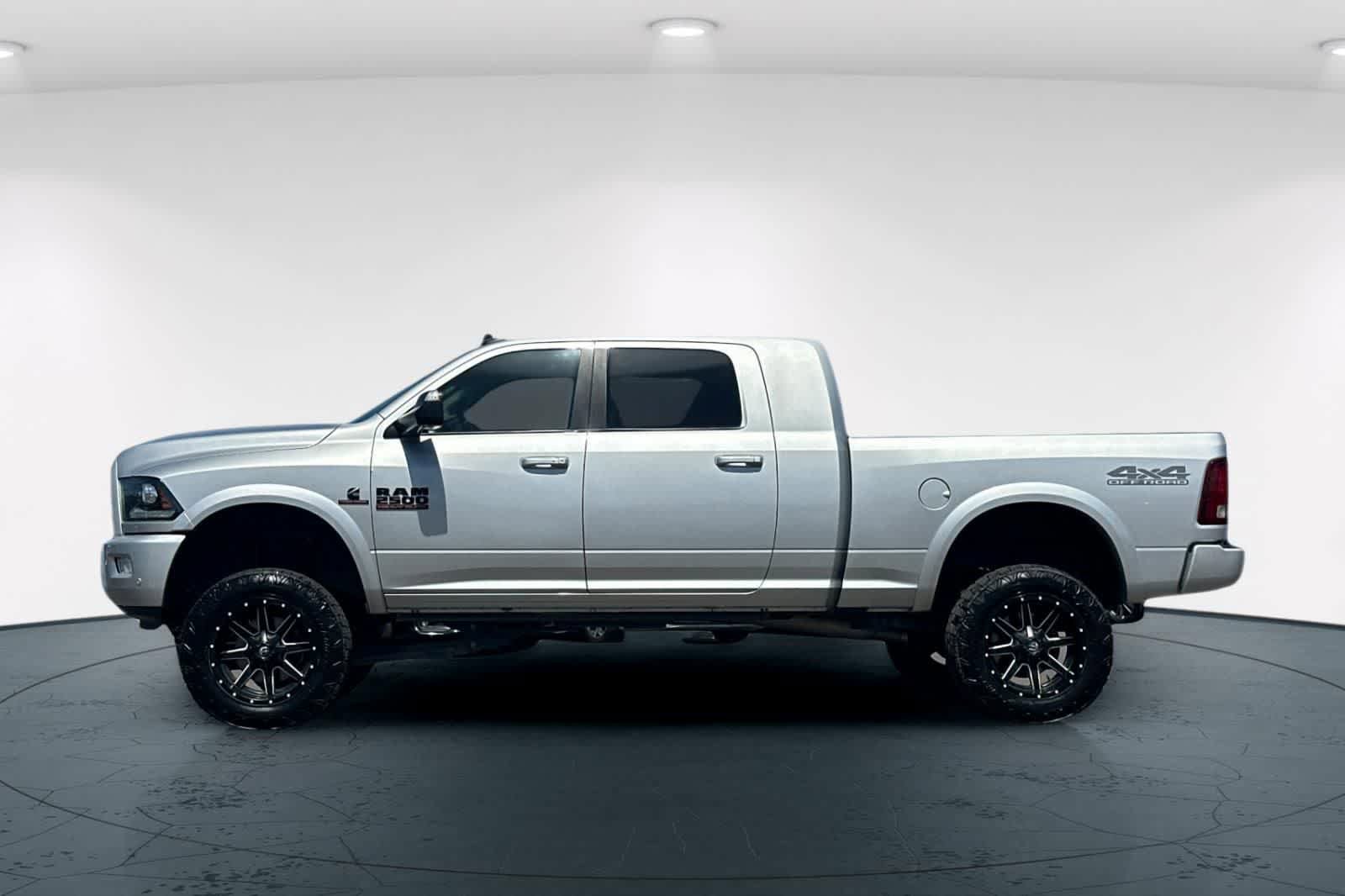 Used 2017 RAM 2500 Laramie w/ Sport Appearance Group AWD/4WD image 9