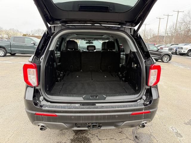 Used 2022 Ford Explorer XLT w/ Equipment Group 202A image 11