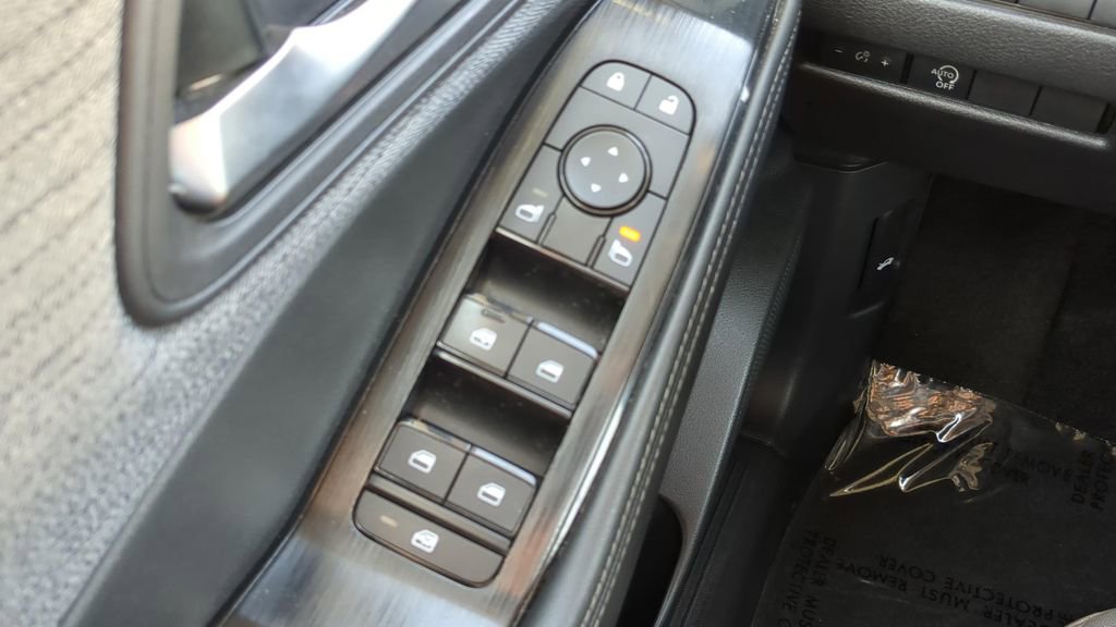 Certified 2023 Nissan Rogue SV AWD/4WD image 18