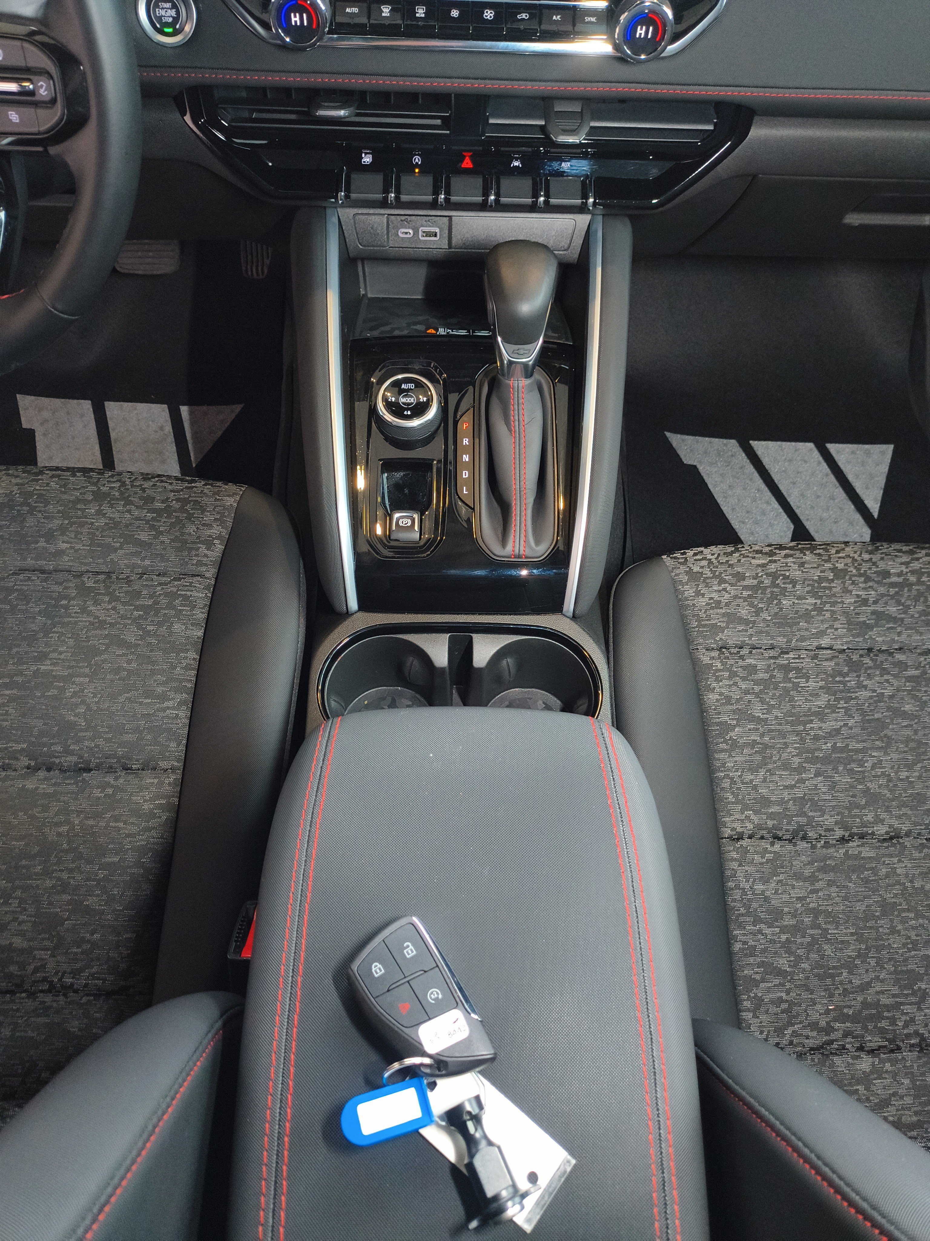 Used 2023 Chevrolet Colorado Z71 w/ Z71 Convenience Package 2 image 13